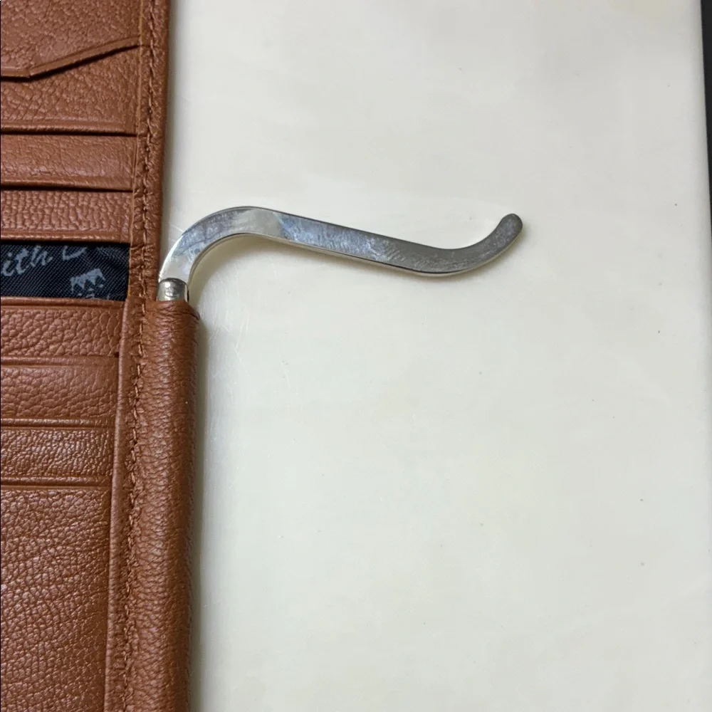 Elegant Brown Leather Money Clip